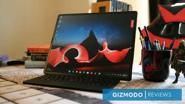 折りたたみPCって微妙だな…。｢Lenovo ThinkPad X1 Fold 16｣レビュー | ギズモード・ジャパン