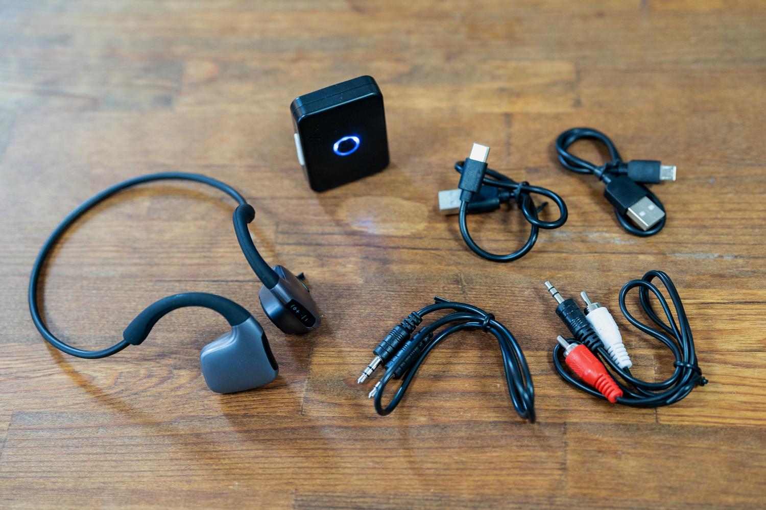 リスモア　集音器付骨伝導ワイヤレスイヤホン ブラック 聴こえ」トラブルに、大きく聞こえる「集音器付き骨伝導イヤホン