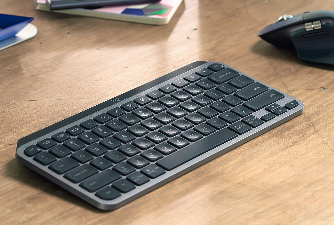 コンパクトで指先にフィット。ロジクールのワイヤレスキーボードは