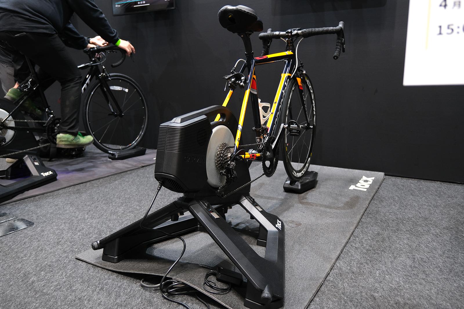 サイクルトレーナー （新品)TACX (タックス) FLUX S Smart