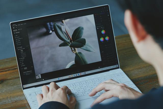 20240409gizmodo_newxps13_IMG_21604