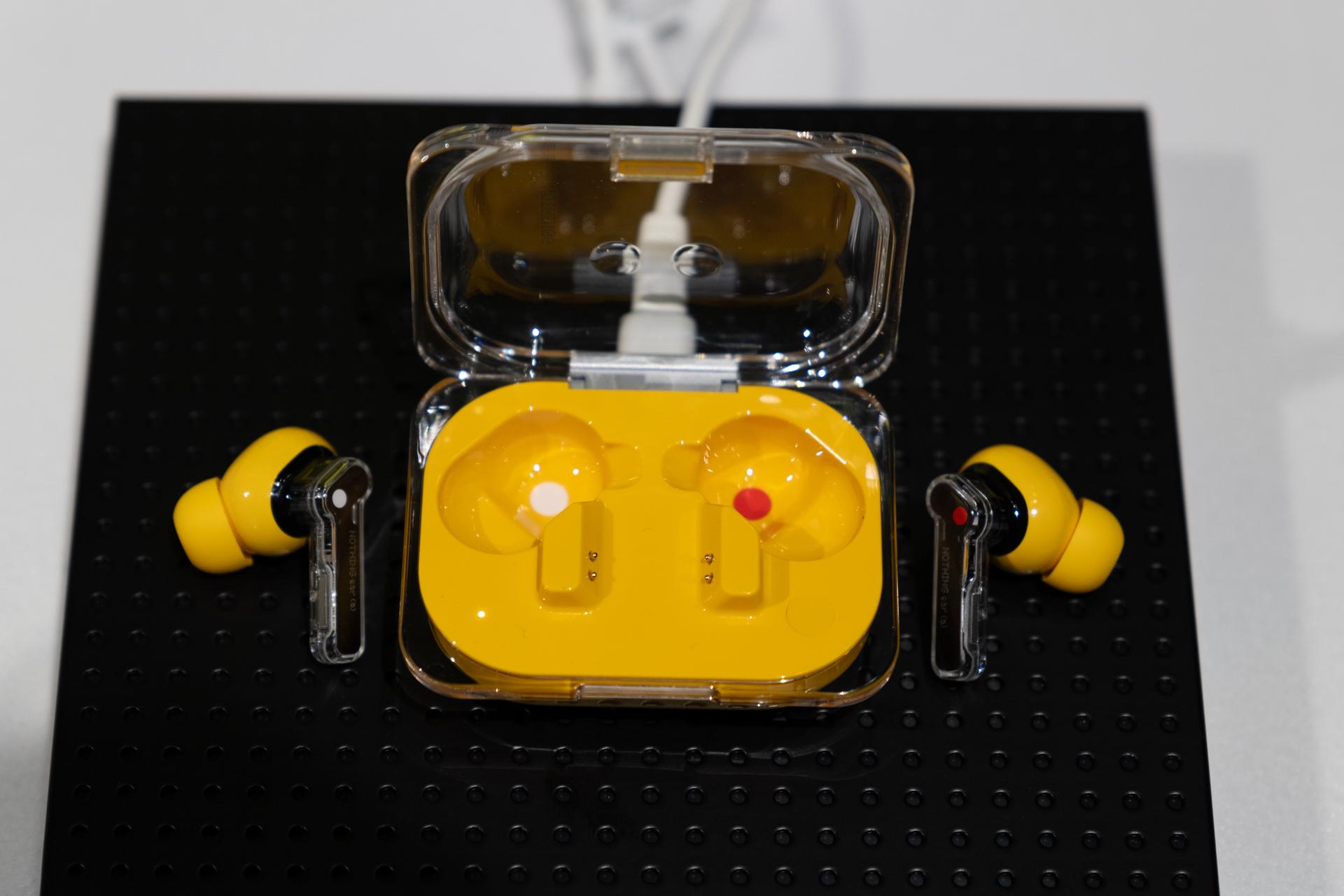 Newjeans着用モデル】Nothing ear(a) イエロー Nothingの新イヤホン