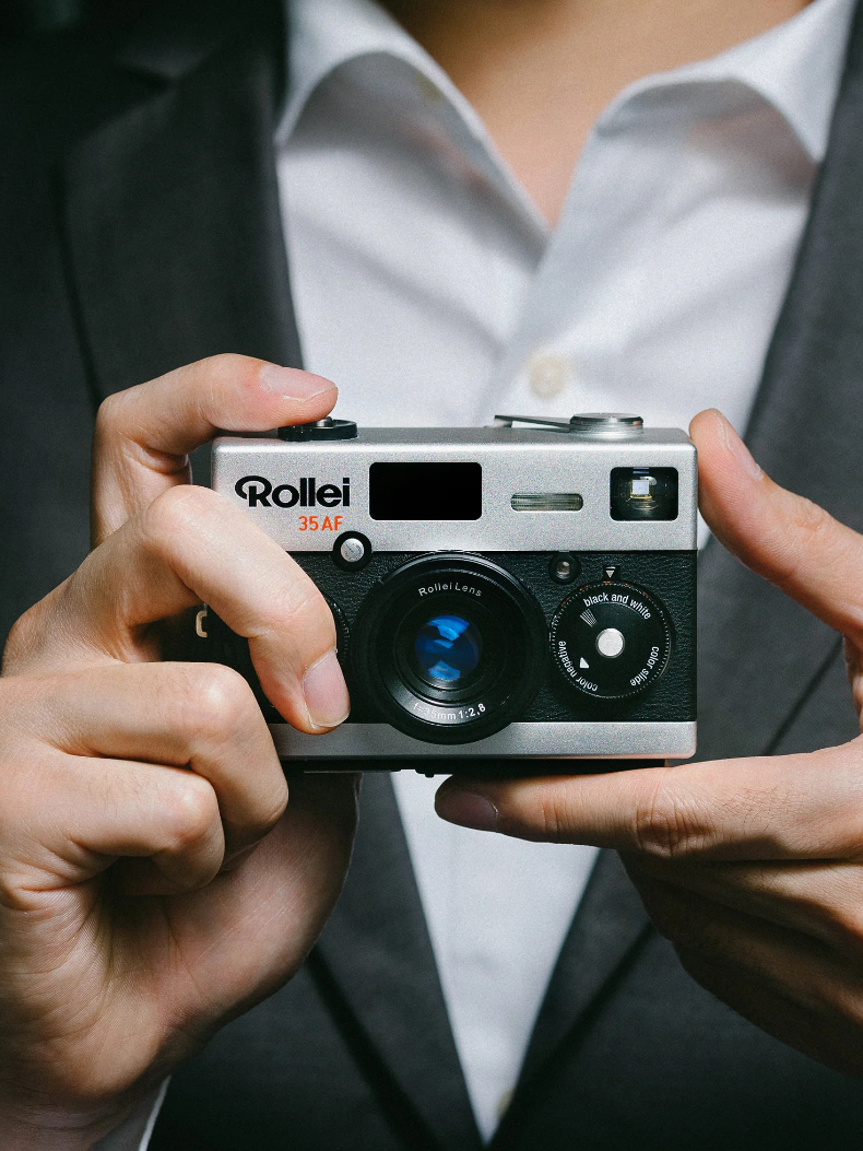 現代に蘇るRollei 35はAFつきで全人類にやさしいフィルムカメラ | ギズモード・ジャパン