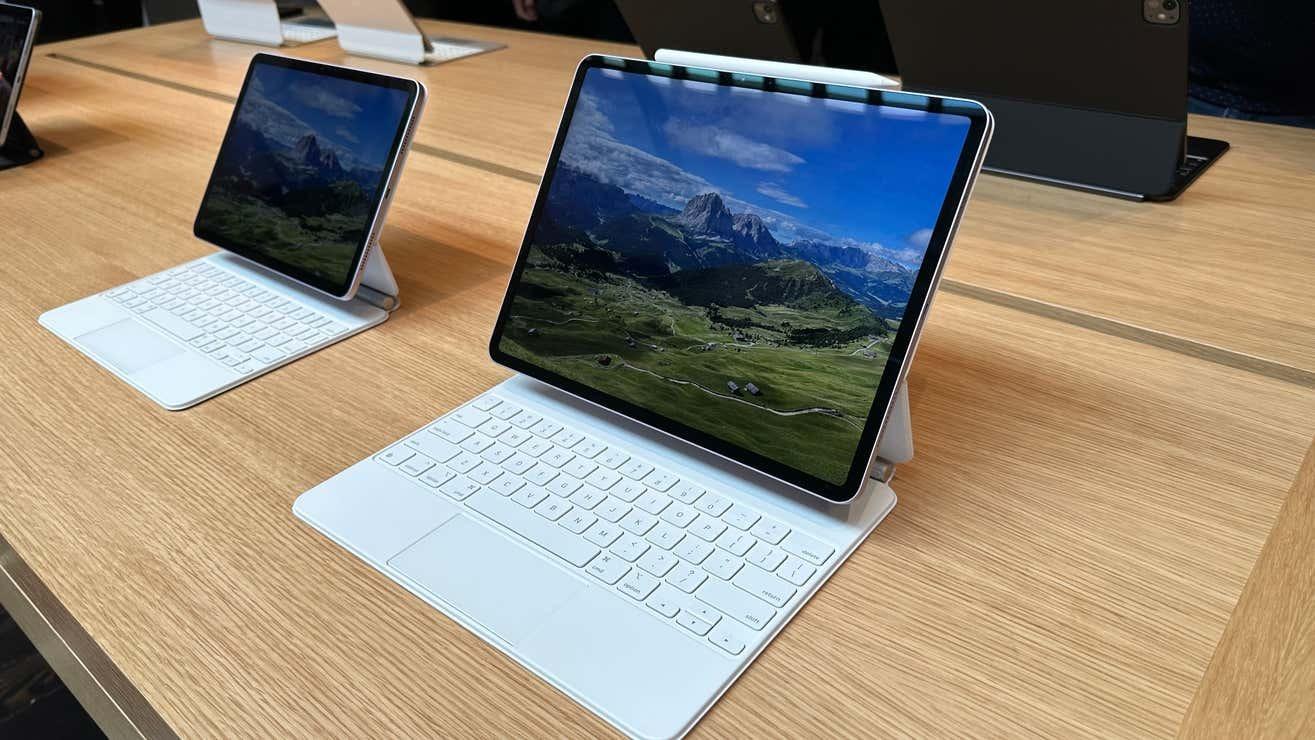 写真多数。新型iPad Proを見て触ってきた。思ってる以上に薄くて軽い