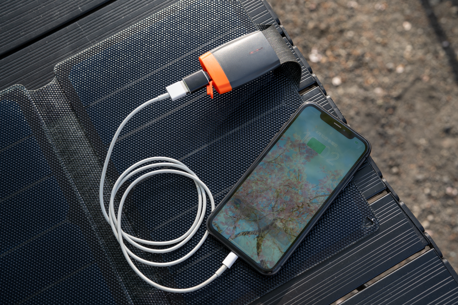 どこでも充電ができる安心感！ 防災グッズにもよさげな45W出力の