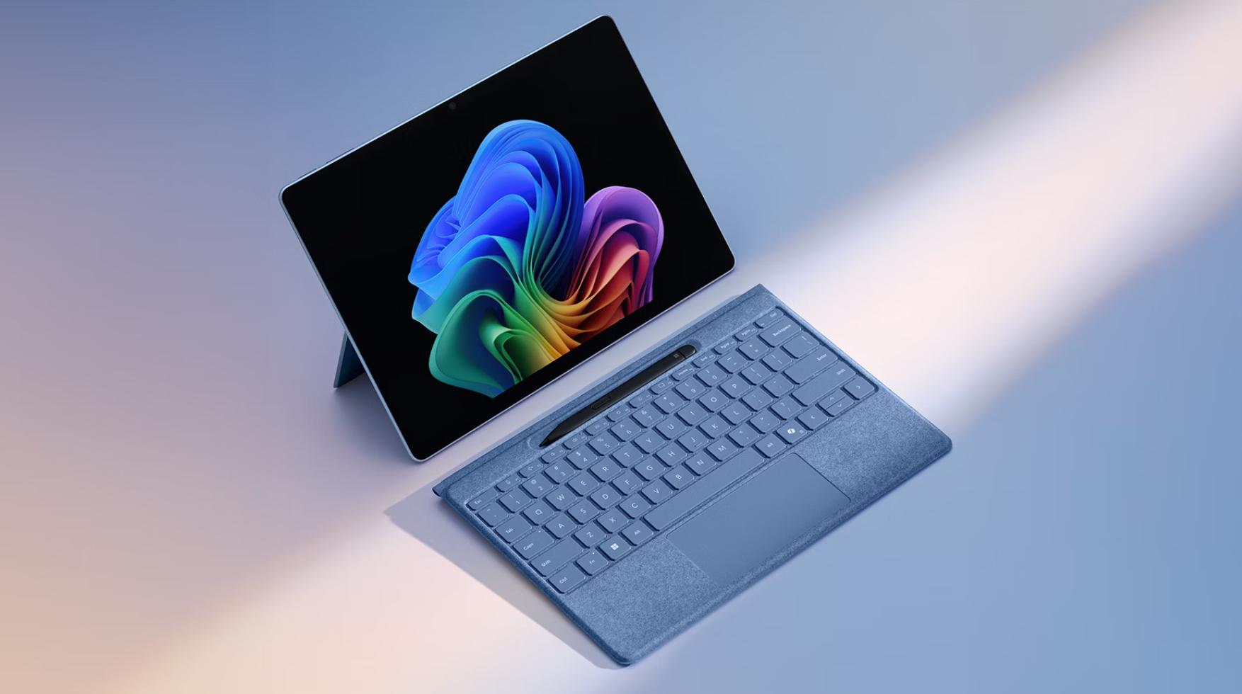 新型Surface Pro用キーボード、8万円するが革新的だ！ | ギズモード・ジャパン