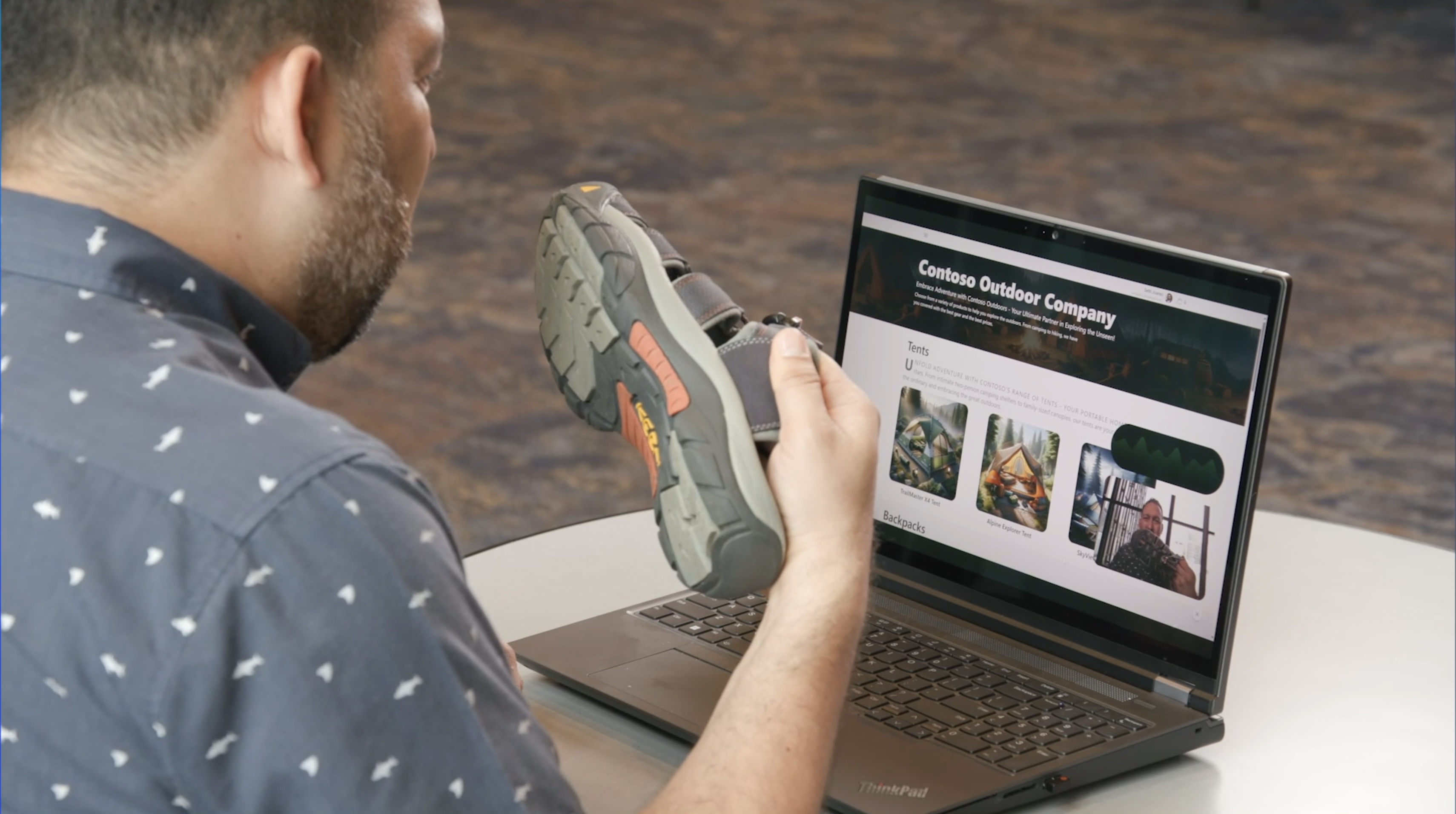 ｢登山はこの靴でいいかな？｣に答えてくれるAI。買い物に悩んだら頼りたい #MicrosoftBuild