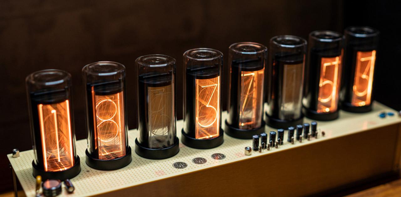 Gixie-Clock-8-9-2.jpg?w=1280&h 
