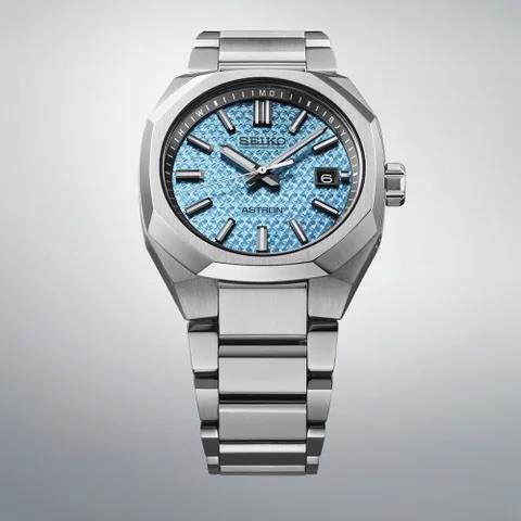 SEIKO ASTRON ダークブルー 時計 値下げしました。 SEIKO ASTRON