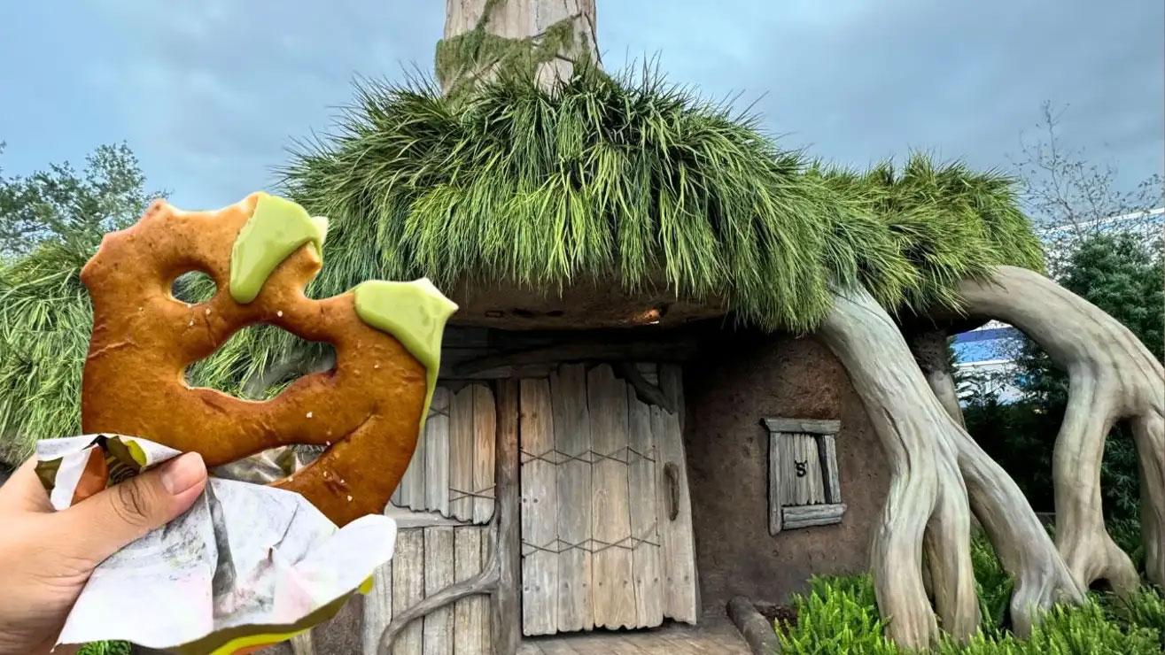 フロリダのユニバーサルスタジオで、シュレックのプレッツエル食べて