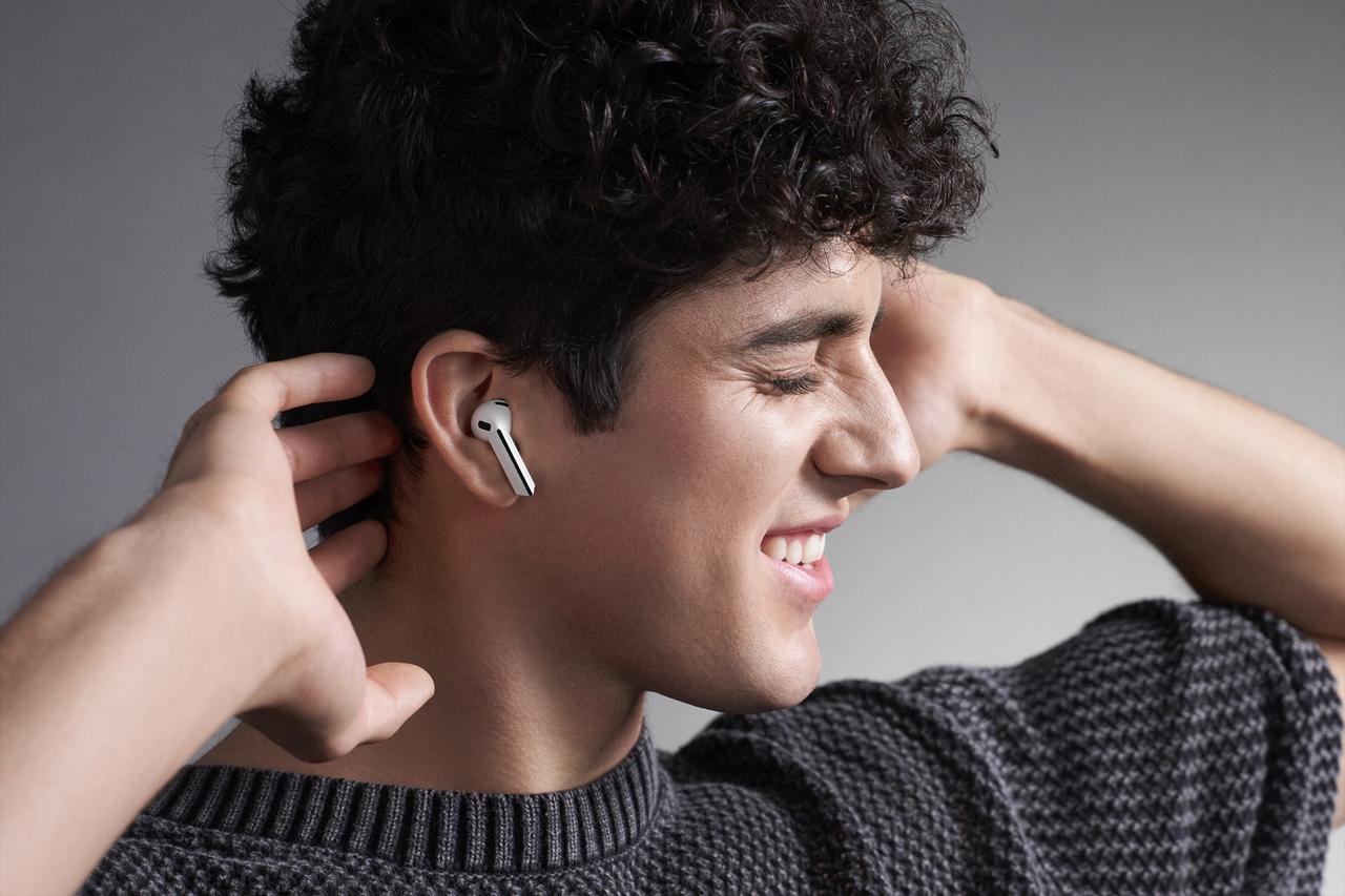 カッティングエッジなAI連動イヤホン｢Galaxy Buds3 Pro｣