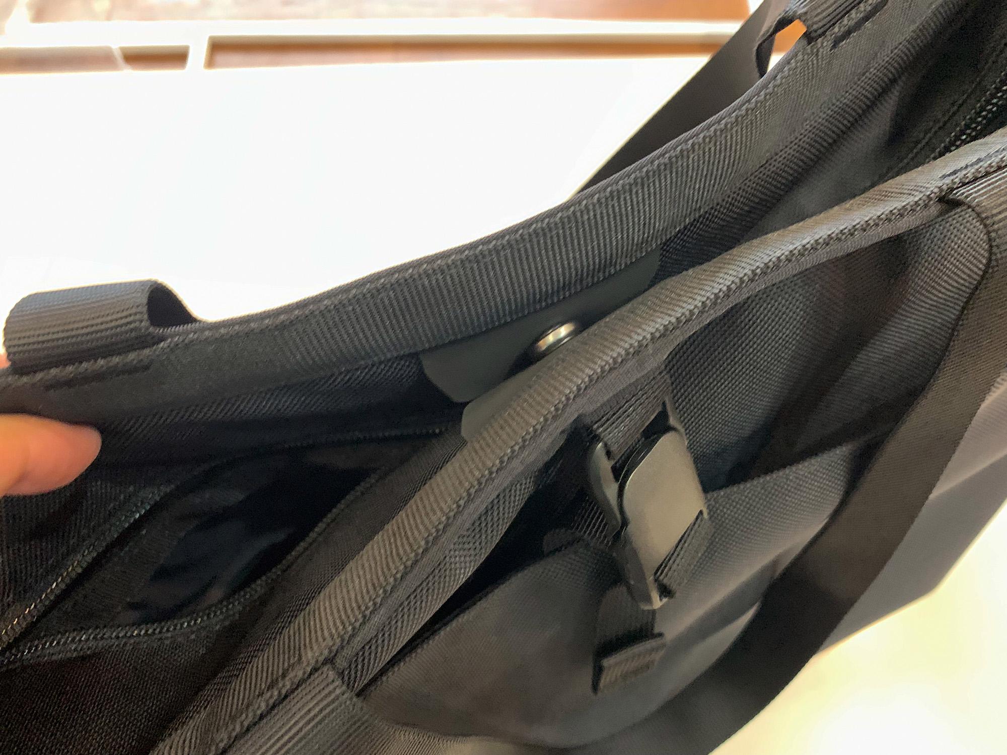 日常で大活躍するカメラバッグ。ふんだんに効いた小技がぜんぶ