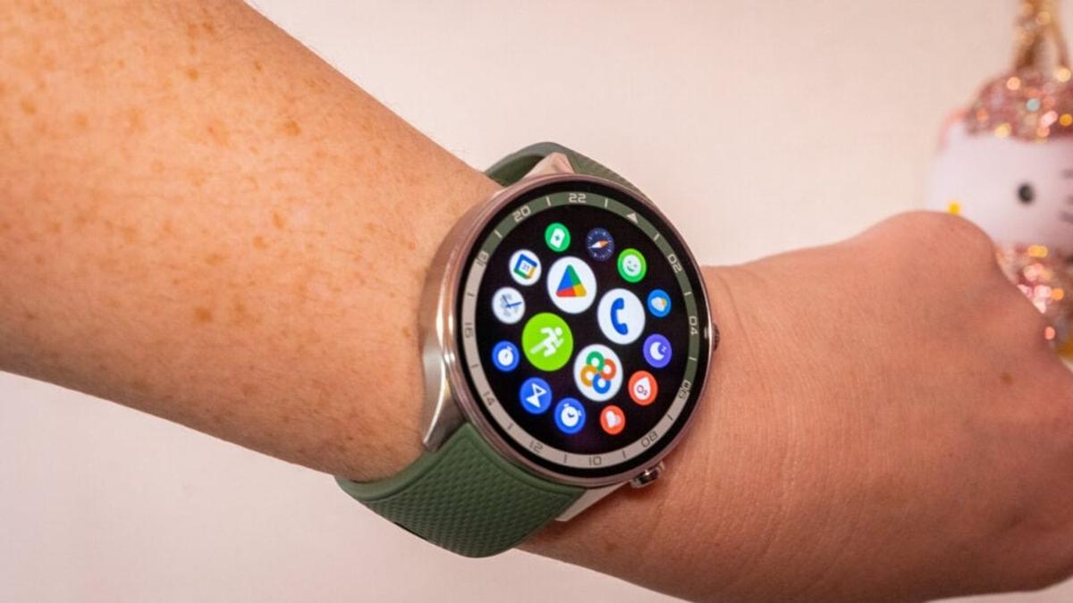 OnePlus Watch 2R：サイズもバッテリーも大きめのスマートウォッチ 