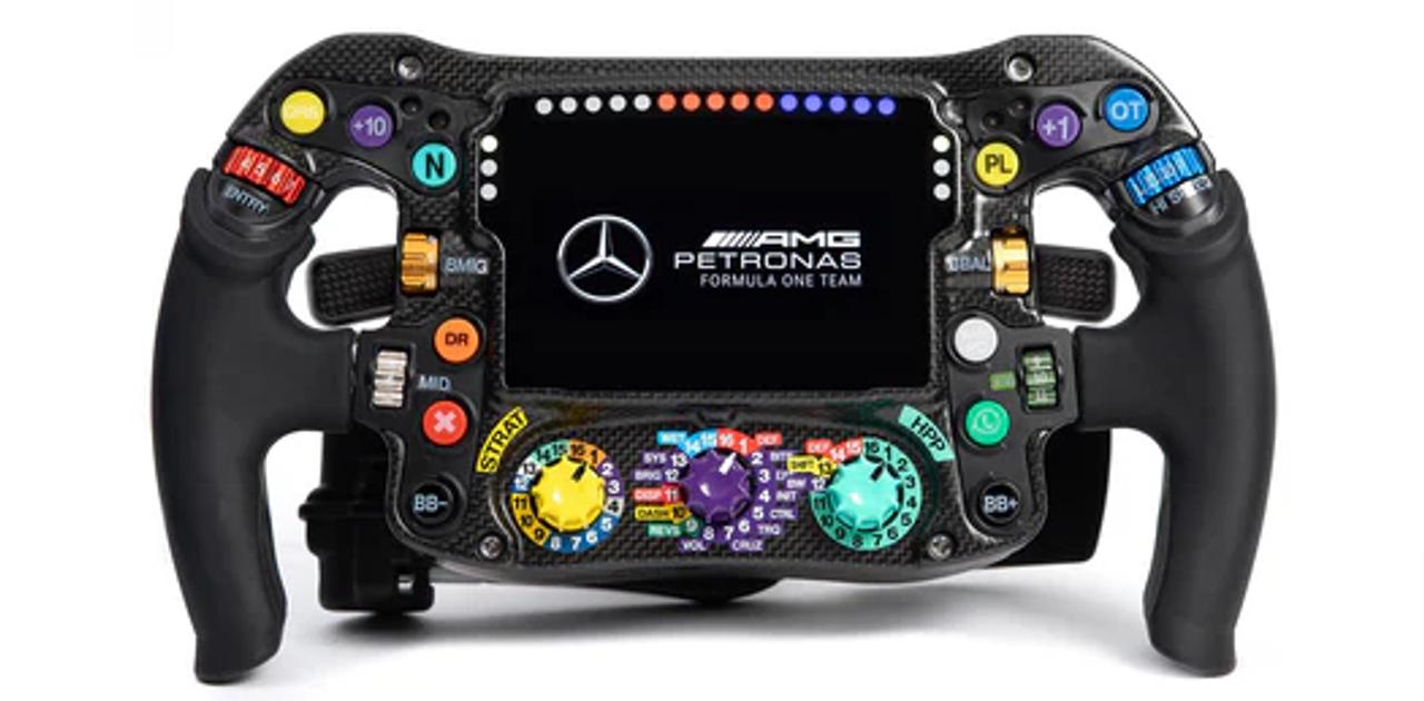 メルセデスのF1ハンドルを完全再現したヤリ過ぎコントローラー 