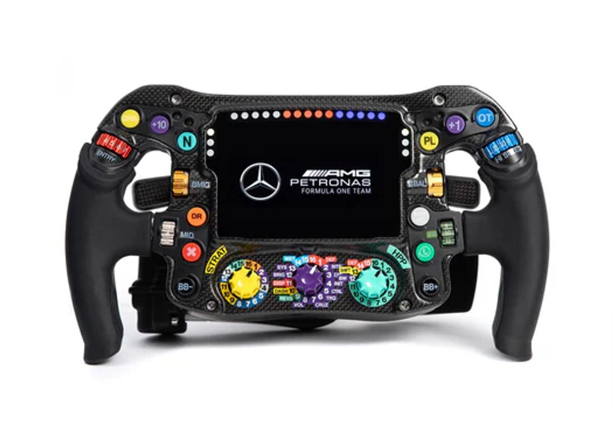 メルセデスのF1ハンドルを完全再現したヤリ過ぎコントローラー 
