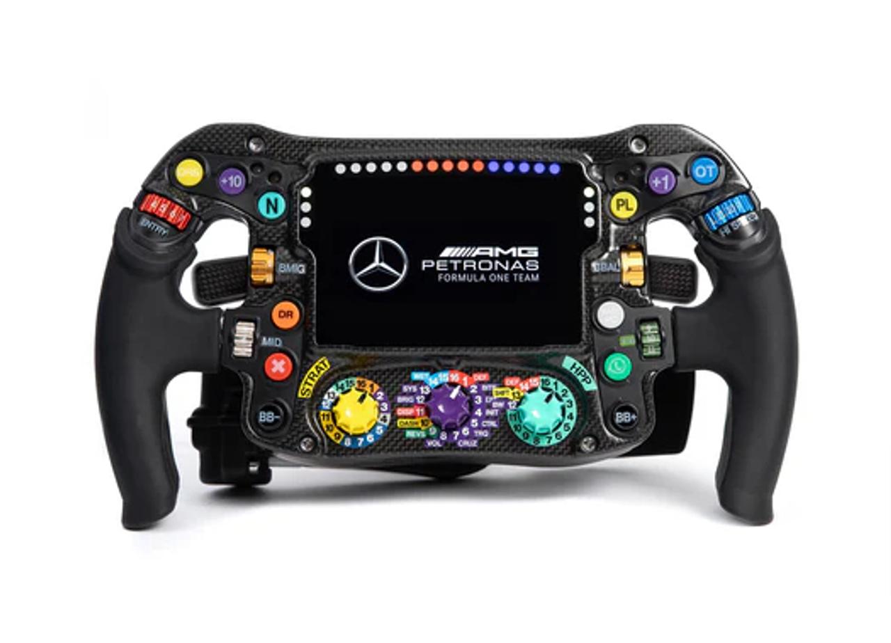 メルセデスのF1ハンドルを完全再現したヤリ過ぎコントローラー