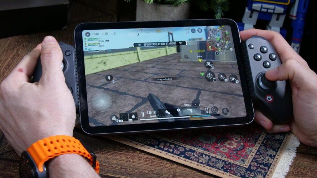 iPad miniをゲーム機にできるグリップ。ソフトさえまともなら