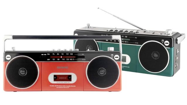 レトロなルックス、機能は最先端。aiwaのラジカセはニクイぜ  