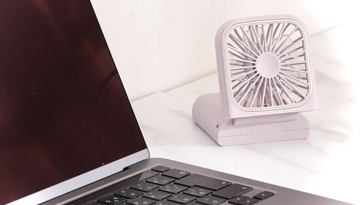 モバ充になる&折りたためるハンディファンで、荷物減りそう