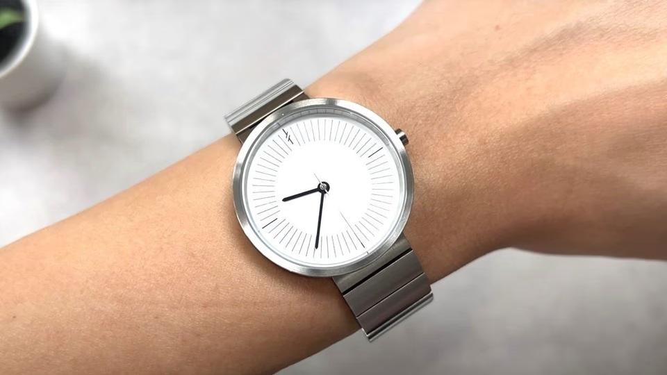 シンプルの極致！時代を超越するデザインウォッチは飽き知らずで愛用