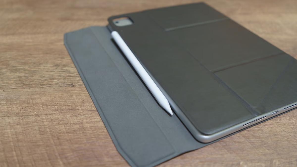 あらゆるシーンに対応する iPad用スタンドカバーが操作性抜群で良さ 