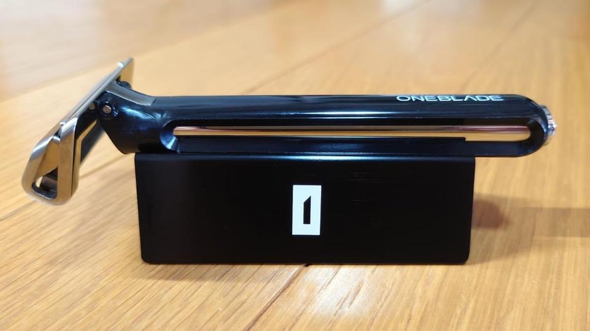 国内未発売】OneBlade CORE 片刃剃刀 フェザー替刃付 新品