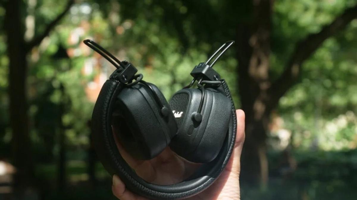 マーシャルのヘッドホン「Major V」。バッテリー持ちはいいけど音質は