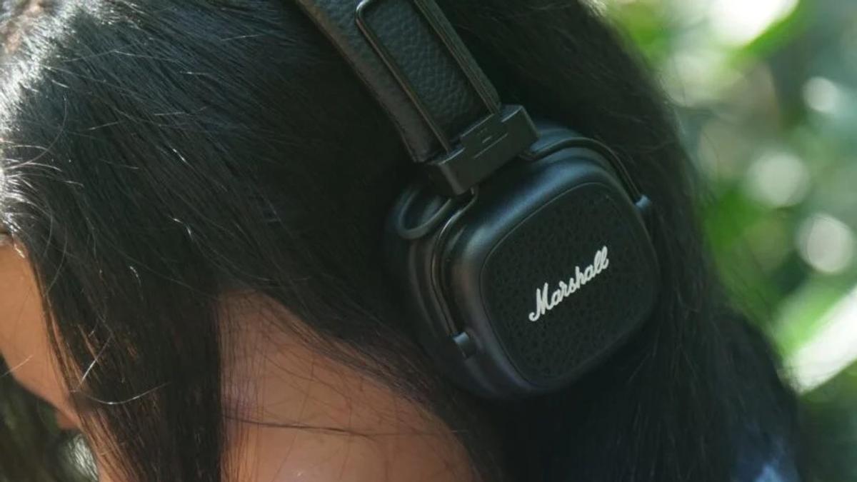 マーシャルのヘッドホン「Major V」。バッテリー持ちはいいけど音質は