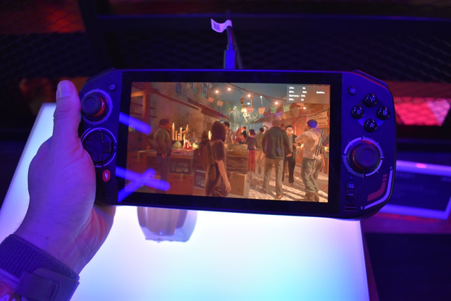 Acer Nitro Blaze 7-11