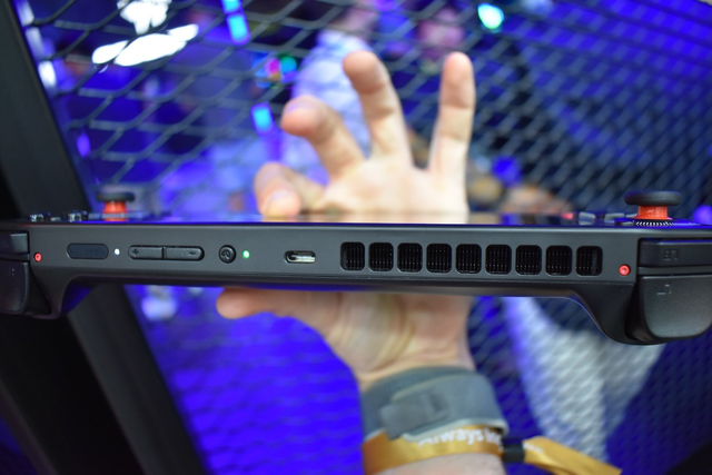 Acer Nitro Blaze 7-7