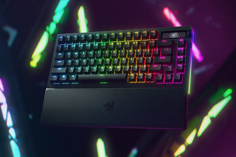 デスクトップパソコン+SAMSUNGモニター+RAZERキーボード Razerの新しいワイヤレスキーボードに有機ELディスプレイが搭載される