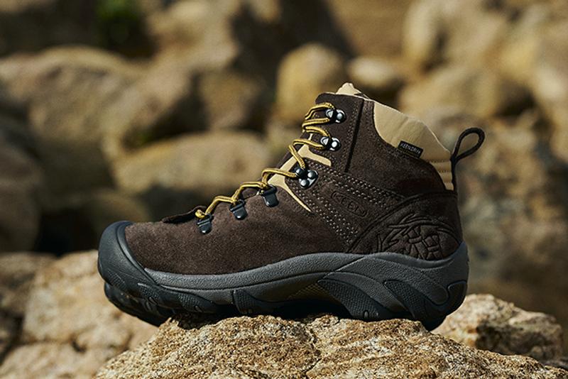 本格的だけど優しげ。懐かしくも現代的なKEENのコラボ登山靴 