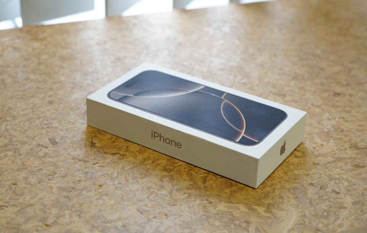 開封】iPhone 16 Proアンボックス、いってみましょー！ | ギズモード 