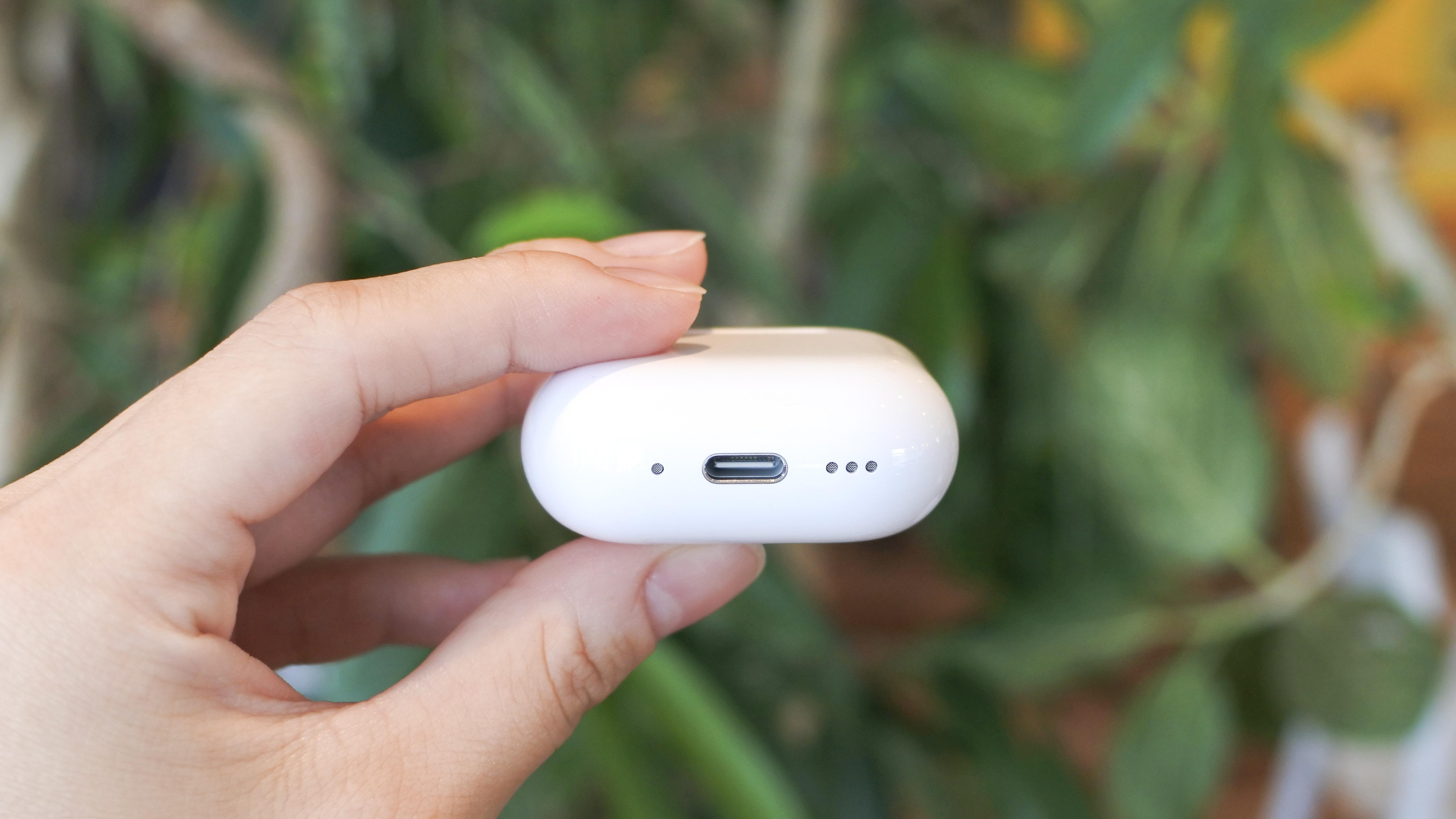 AirPods 4のノイキャンは閉塞感なし。長時間使える快適さを