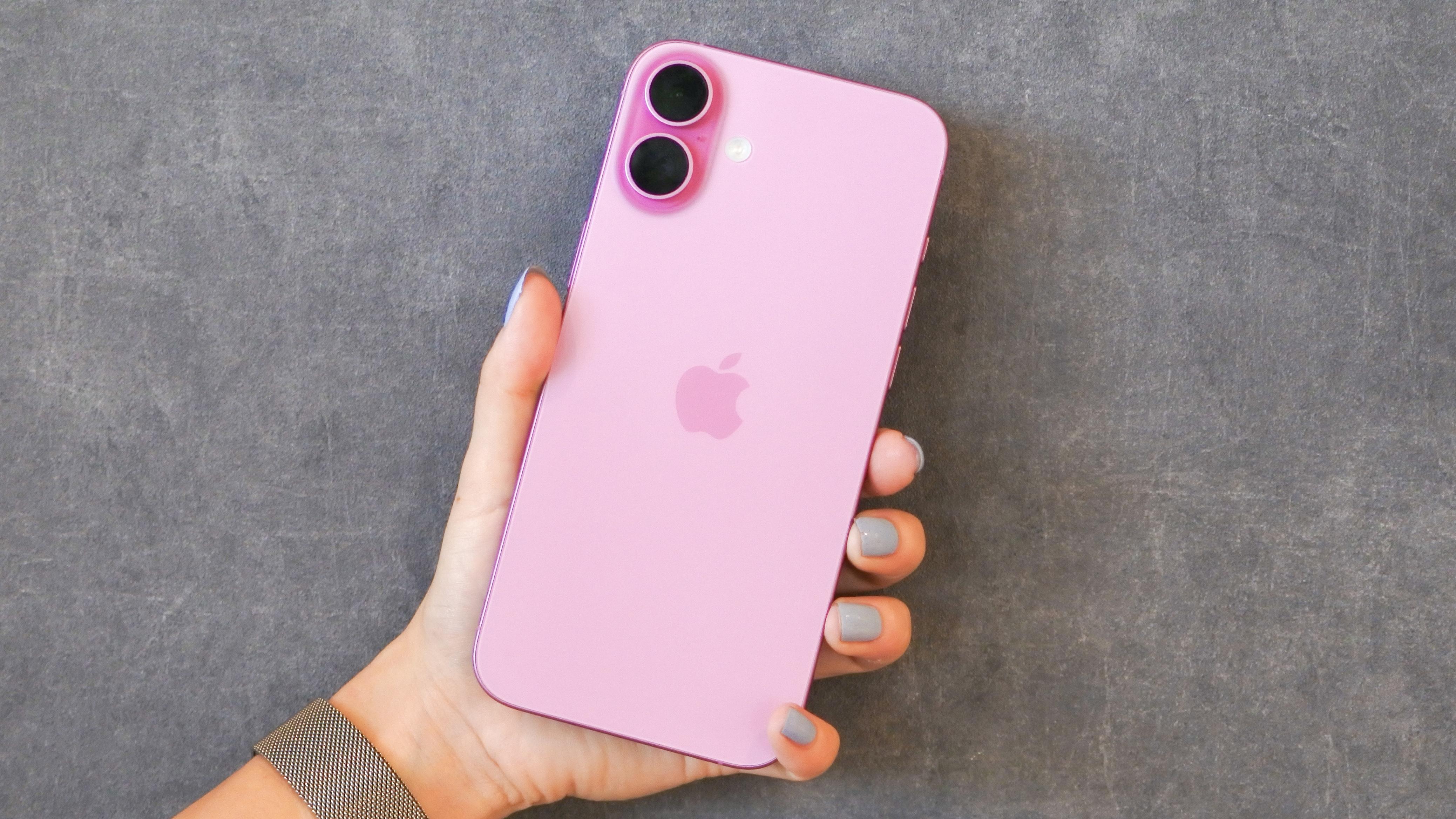 iPhoneを4年替えていない私が、あえてiPhone 16 Plusを選びたい iPhoneを4年替えていない私が、あえてiPhone 16 Plusを選びたい
