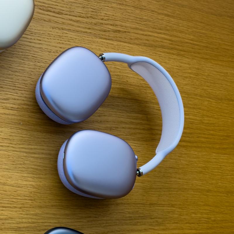 AirPods Maxのカラーがけっこう変わってました | ギズモード・ジャパン