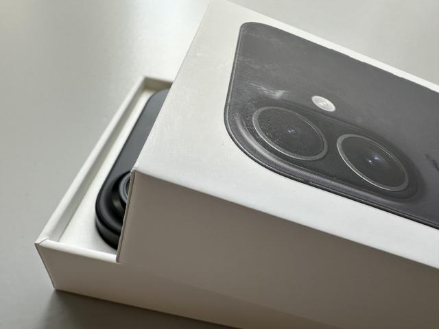 IPhone 16 本体 +箱 開封レビュー】iPhone 16の付属品一覧と必要なもの - iPhone Wiki