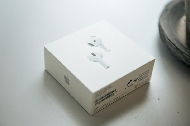 AirPods Proを3年愛用している僕が「AirPods 4」を開封してみた
