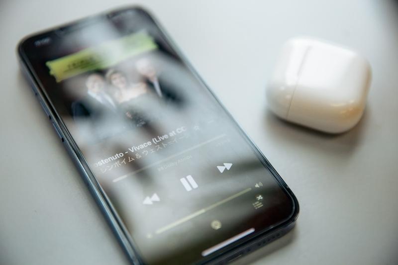 AirPods Proを3年愛用している僕が「AirPods 4」を開封してみた