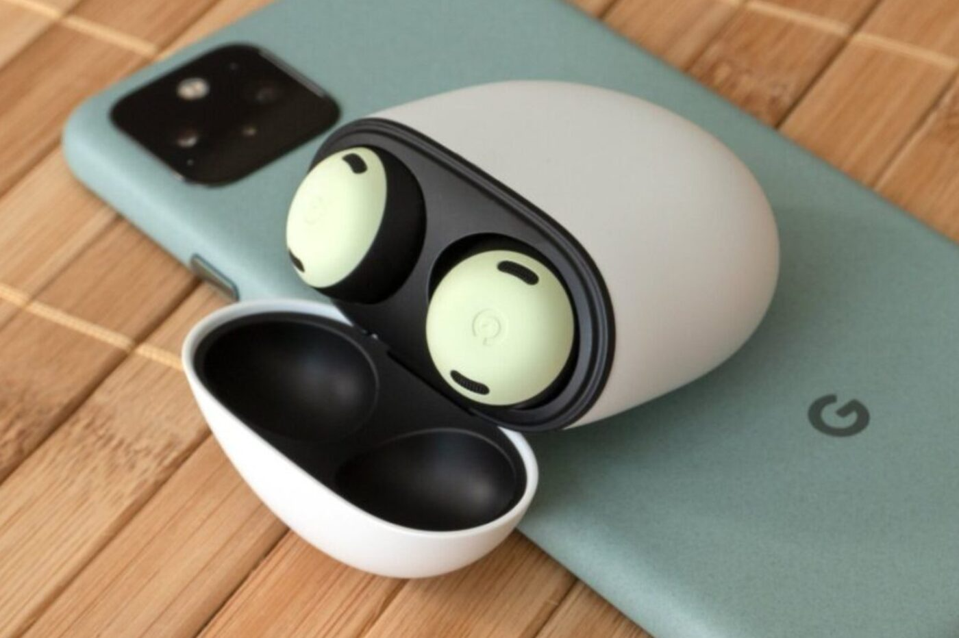 Pixel Buds、しれっと長押し+通知読み上げ機能を廃止 Pixel Buds、しれっと長押し+通知読み上げ機能を廃止