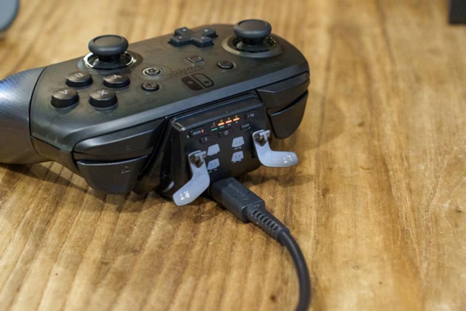 プロコンにさらなる力を！連射＆マクロ機能搭載「Switch Pro