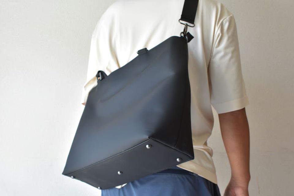 もうスマホ探しで悩まない！｢QUICK PACK TOTE｣でバッグの中を