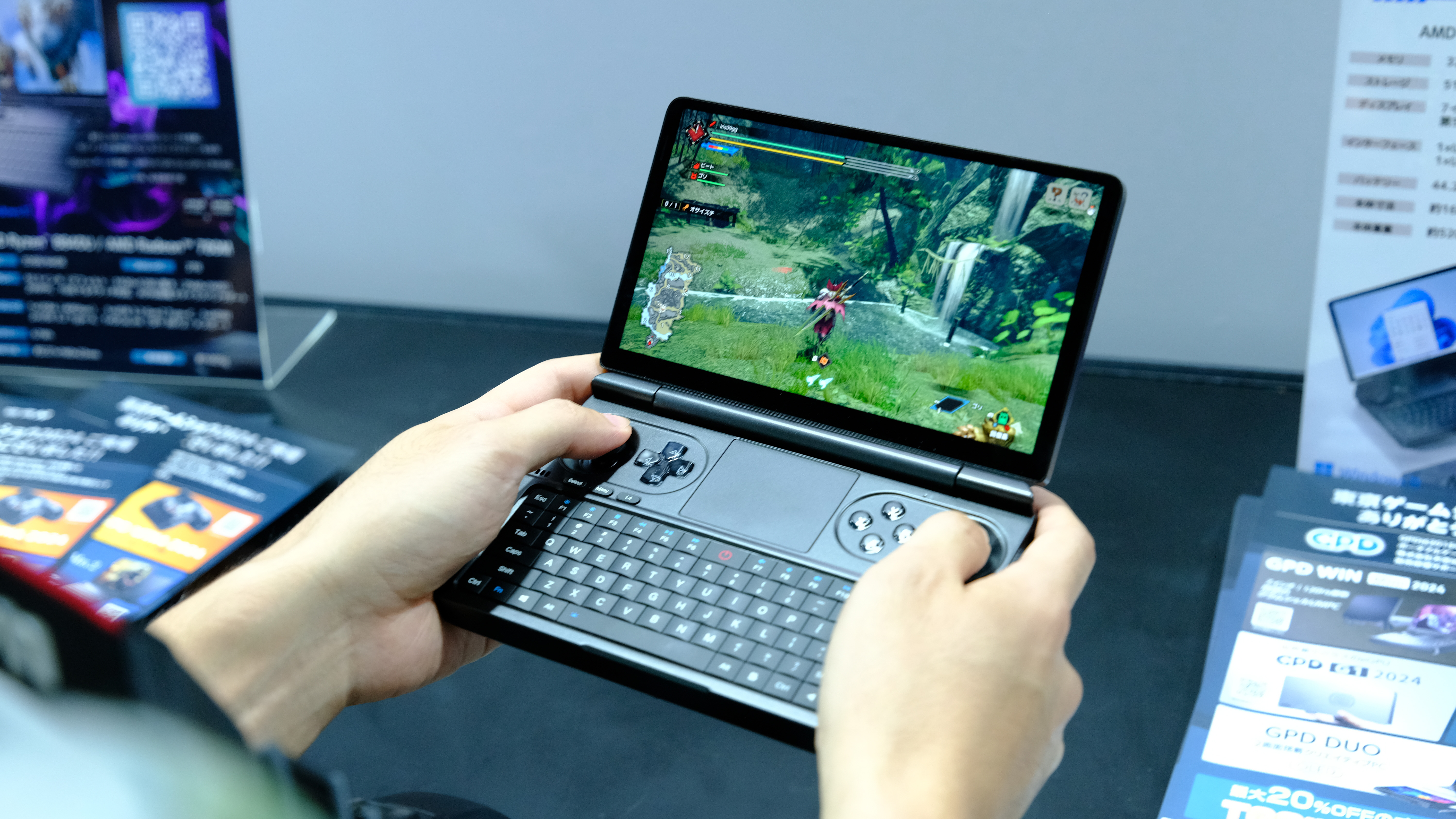 電子辞書じゃないよ、ポータブルゲーミングPCだよ。一周回って良いフォルムの｢GPD WIN Mini 2024｣ | ギズモード・ジャパン