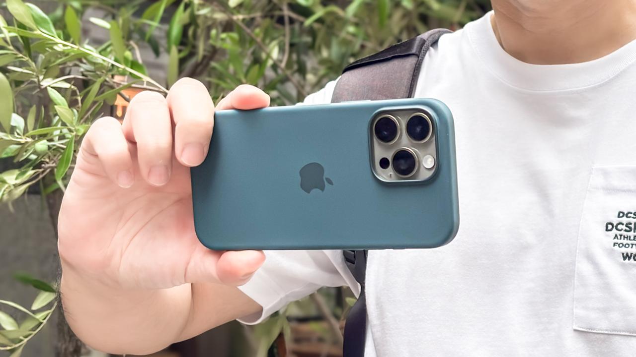 iPhone 16のケースはアップル純正が正解。操作性や安心感が抜群でした 