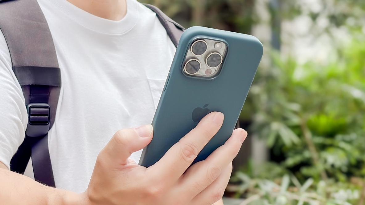 iPhone 16のケースはアップル純正が正解。操作性や安心感が抜群 iPhone 16のケースはアップル純正が正解。操作性や安心感が抜群