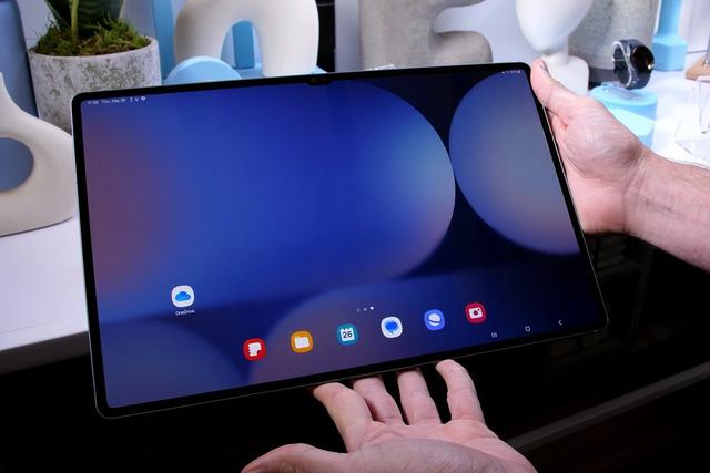 240930galaxytabs10