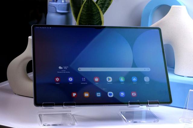 240930galaxytabs1001