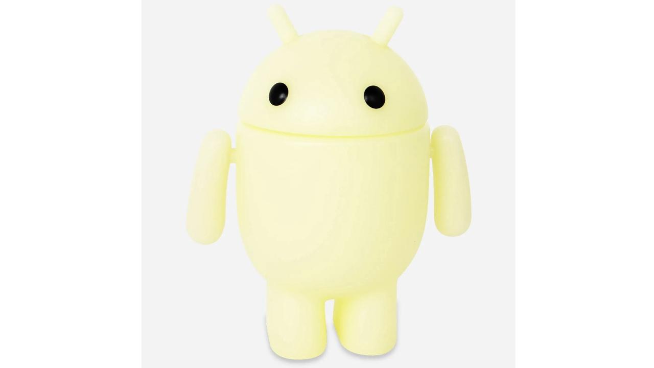 Androidキャラのあいつ。暗闇で光るフィギュアになったぞ | ギズモード・ジャパン