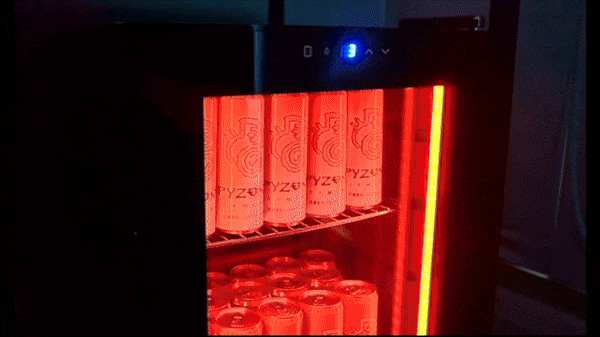 闇夜に光る、ヤル気が光る。ゲーミング冷蔵庫爆誕 | ギズモード・ジャパン
