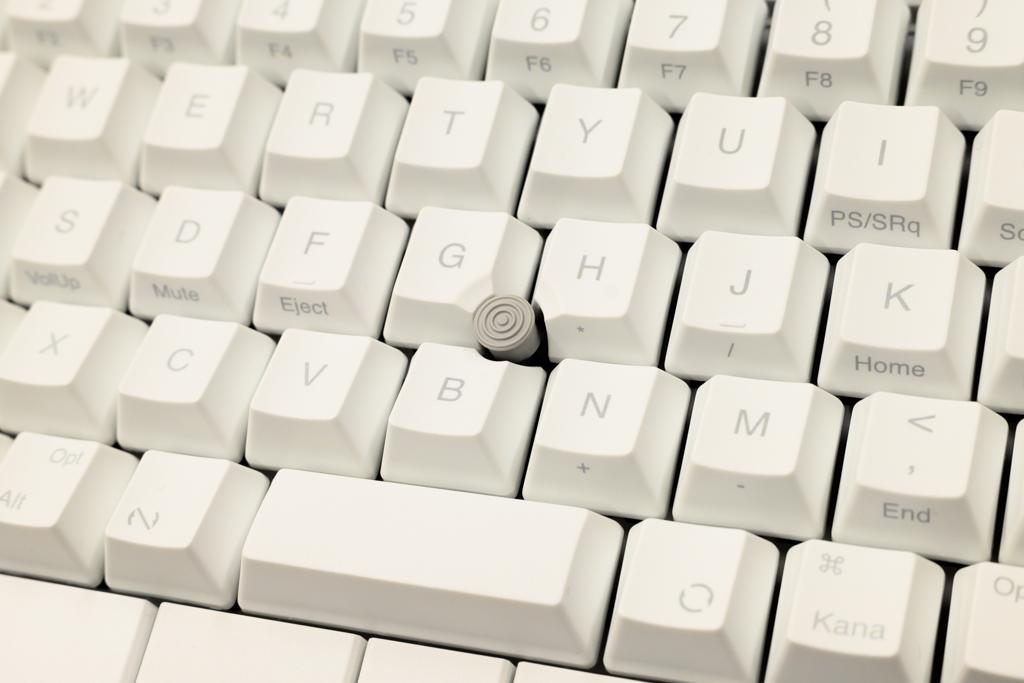 打鍵感最高のオールインワンキーボード｢HHKB Studio｣に雪モデル